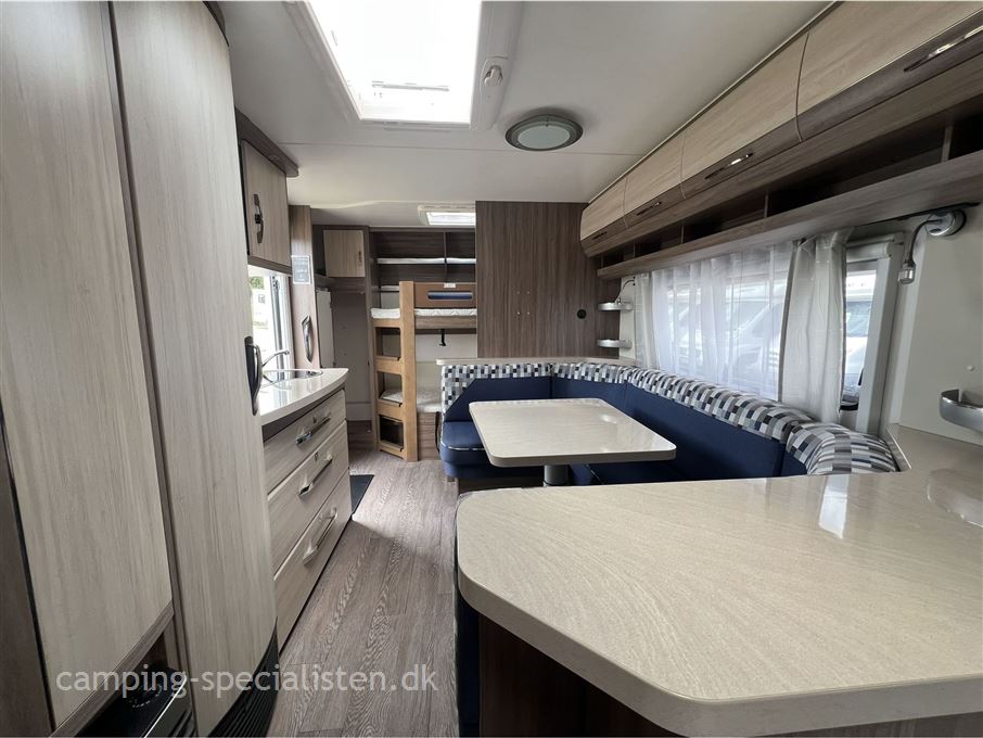 Hobby De Luxe 560 KMFe